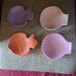 VINTAGE SATURDAY KNIGHT SOAP DISHES.