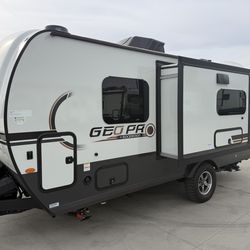 2025 Forest River Rockwood Geo Pro 19FDS – Lightweight Travel Trailer – Financing Available