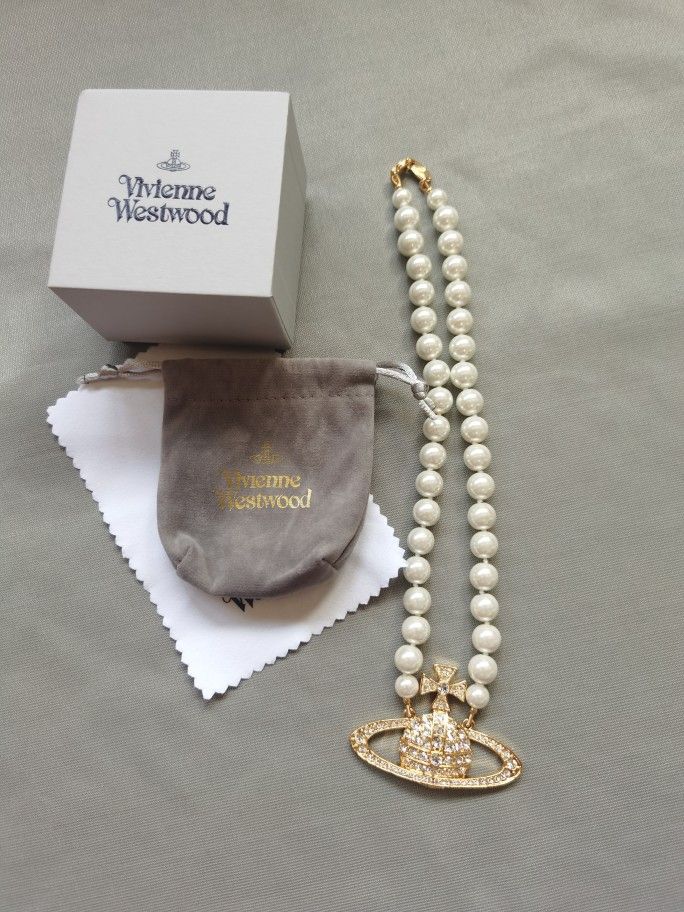 Vivienne Westwood LARGE Bas Relief Pearl