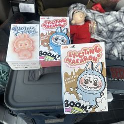 BOOTS / SWEET PEE / TOYS / YETI COOLER ETC. MAKE OFFER