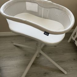 Halo bassinet
