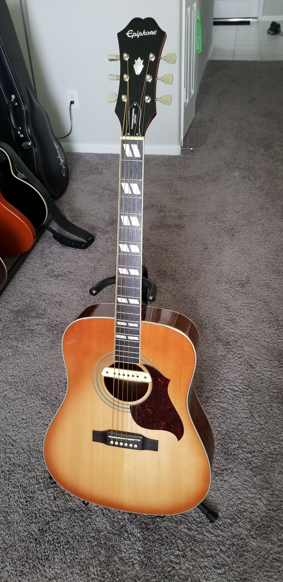 Epiphone Acustic Guitar with LRBaggs Pickup *MINT*