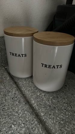 Dog treat jar