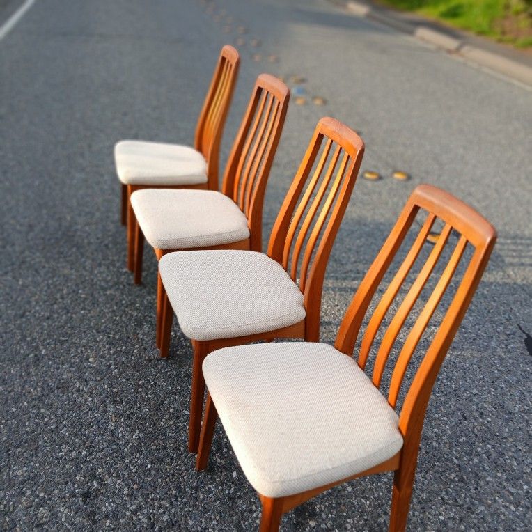 Teak Dining Chairs Like New Mid Century Modern Style Danish BENNY LINDEN DESIGNER DINING CHAIRS 800 SET OF 4