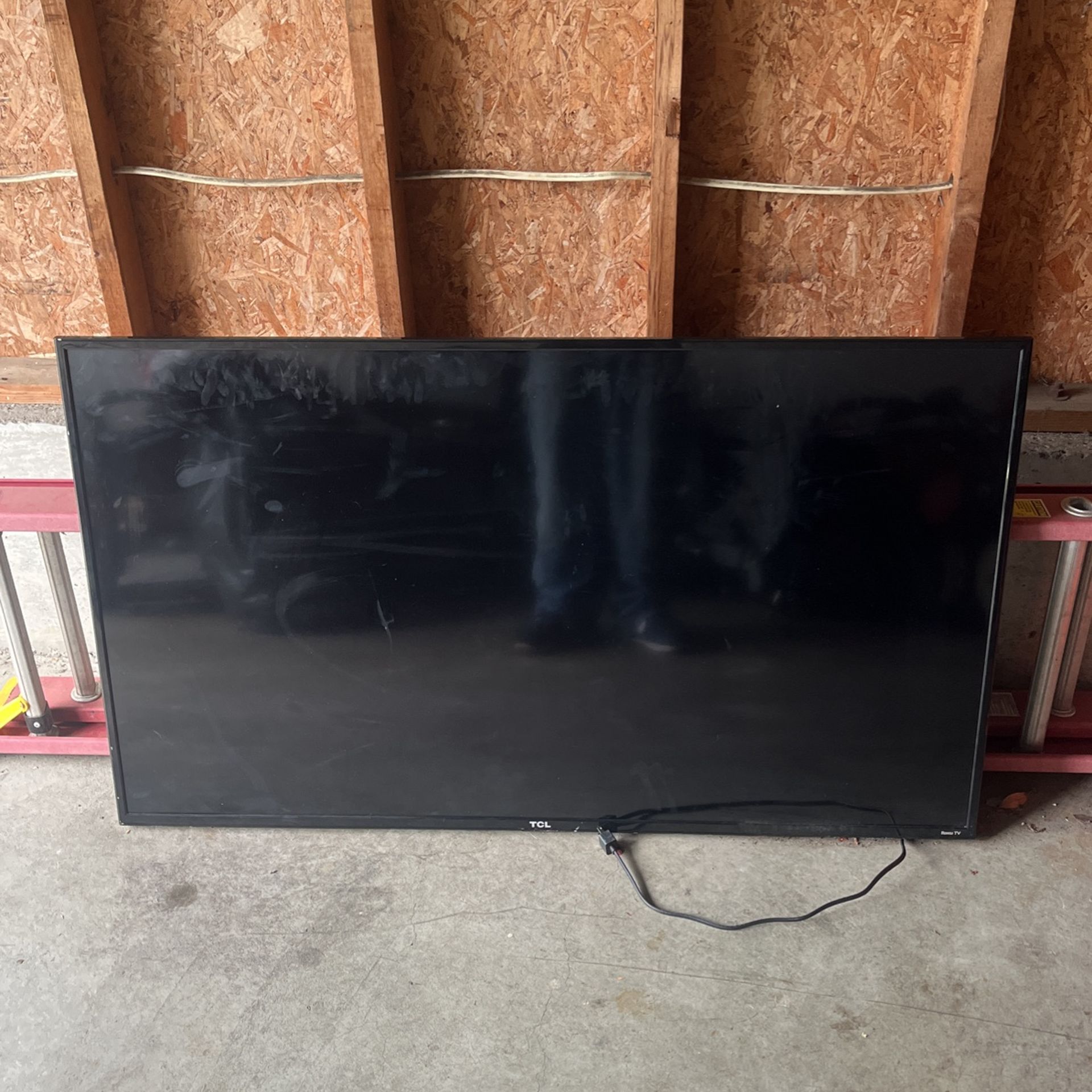 RCL Roku TV