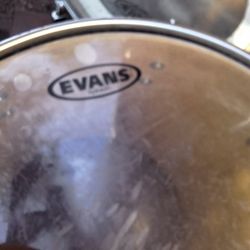Three-piece Drums