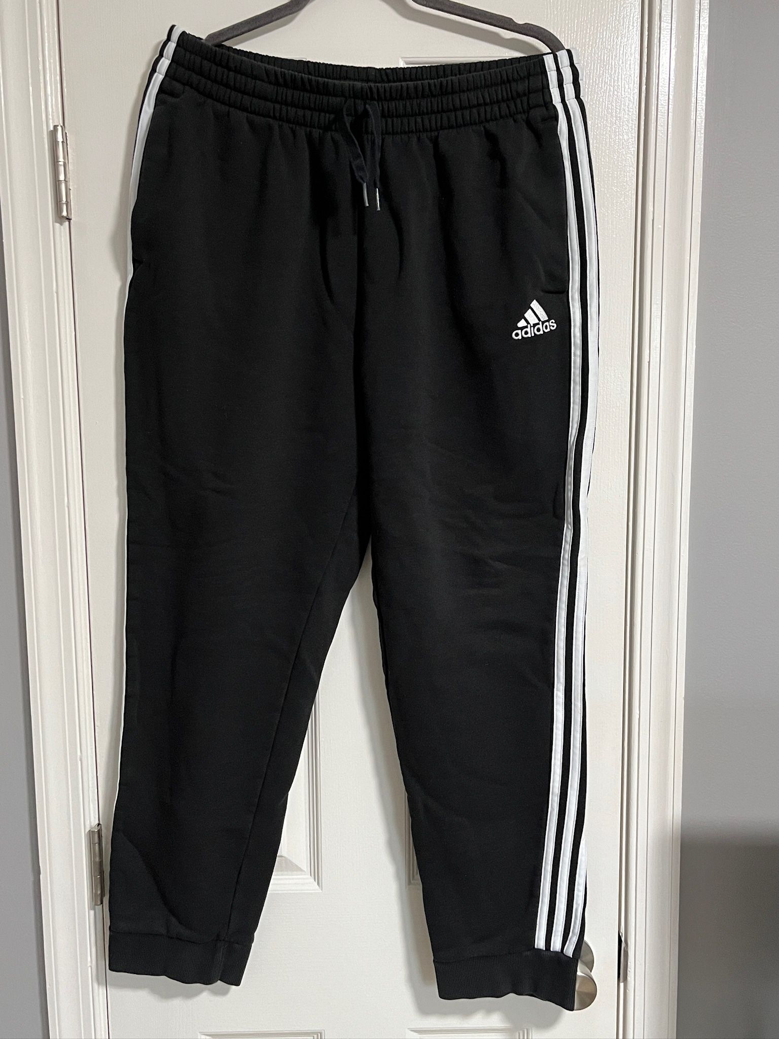 Men’s Adidas Sweatpants Size XL