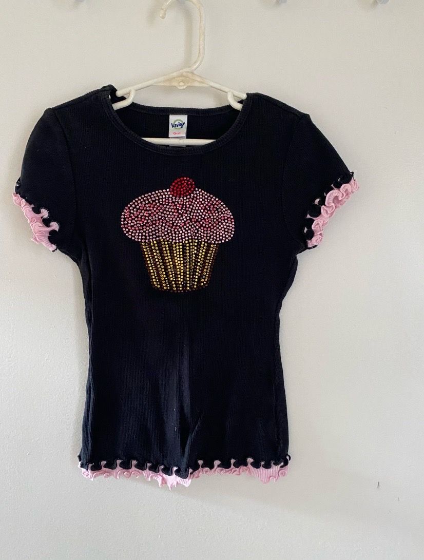 Kavio - Size 6 Medium Short Sleeve T-Shirt Top - CupCake Glitter - Pre-owned - Good Condition - Soft Fabric