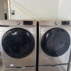 Washer & Dryer With 2 Pedestal Drawers