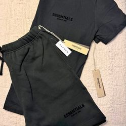 ESSENTIALS SHORTS & SHIRTS(FREE ITEMS WITH PURCHASE)