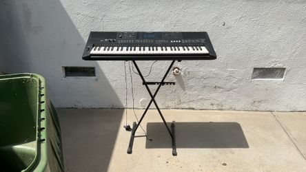 Yamaha PSR E463