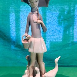 Lladro Porcelain Figurine “Girl with Ducks & Umbrella”