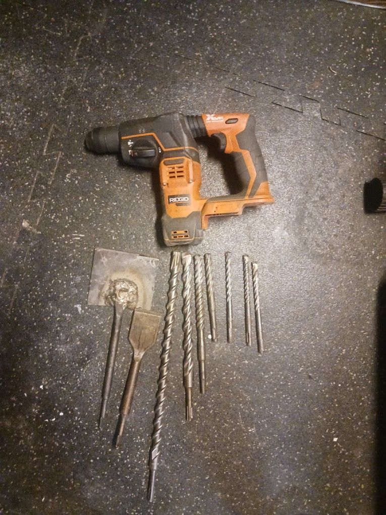 Rigid 18v Roto Hammer