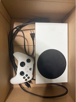 Xbox Series S 512gb with controller
