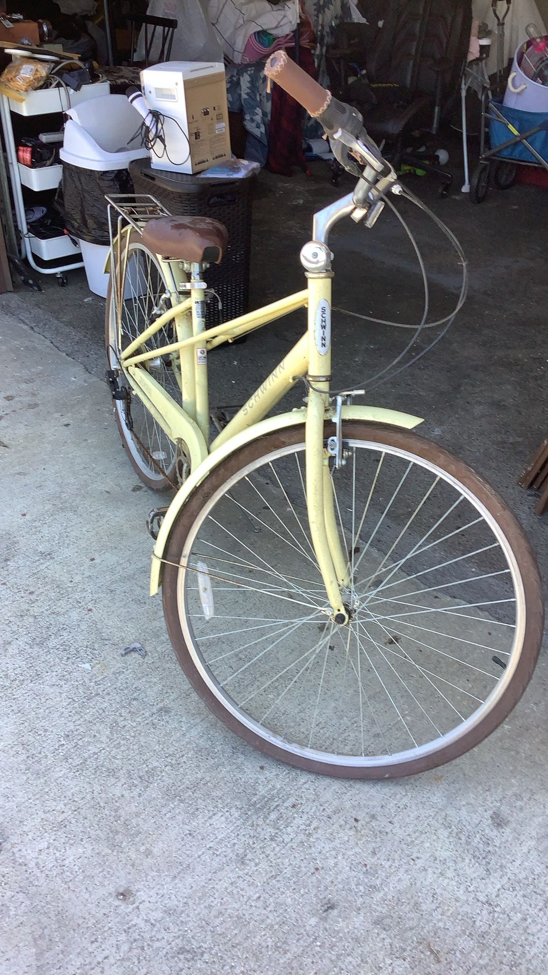 Shwinn Admiral 700 Bike