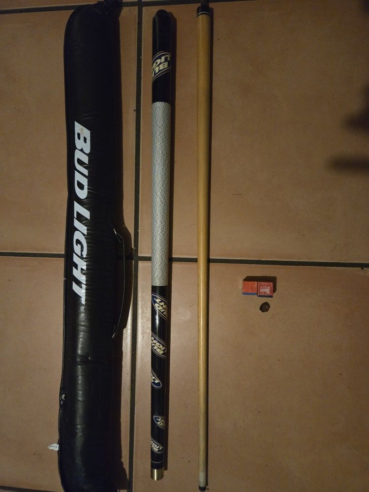 Pool Cues (Bud Light)