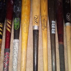 BASEBALL ⚾⚾ WOOD BATS only $60 Each! BETTA HURRY 😁