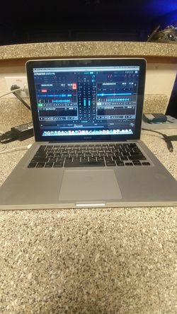 Mac con musica.virtual dj aerator y traktor