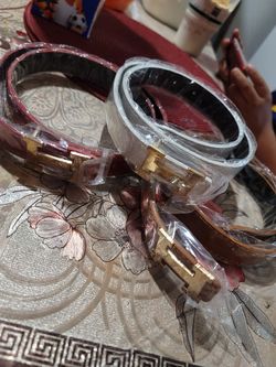 Kids belts one size 10 each
