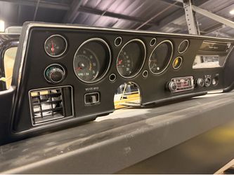 Complete black 70 Chevelle/Monte Carlo/El Camino SS A/C dash with 2 miles on it!