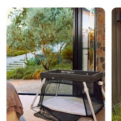 Lotus Travel Crib 