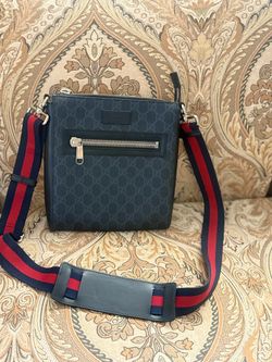 Gucci GG Supreme Messenger Bag