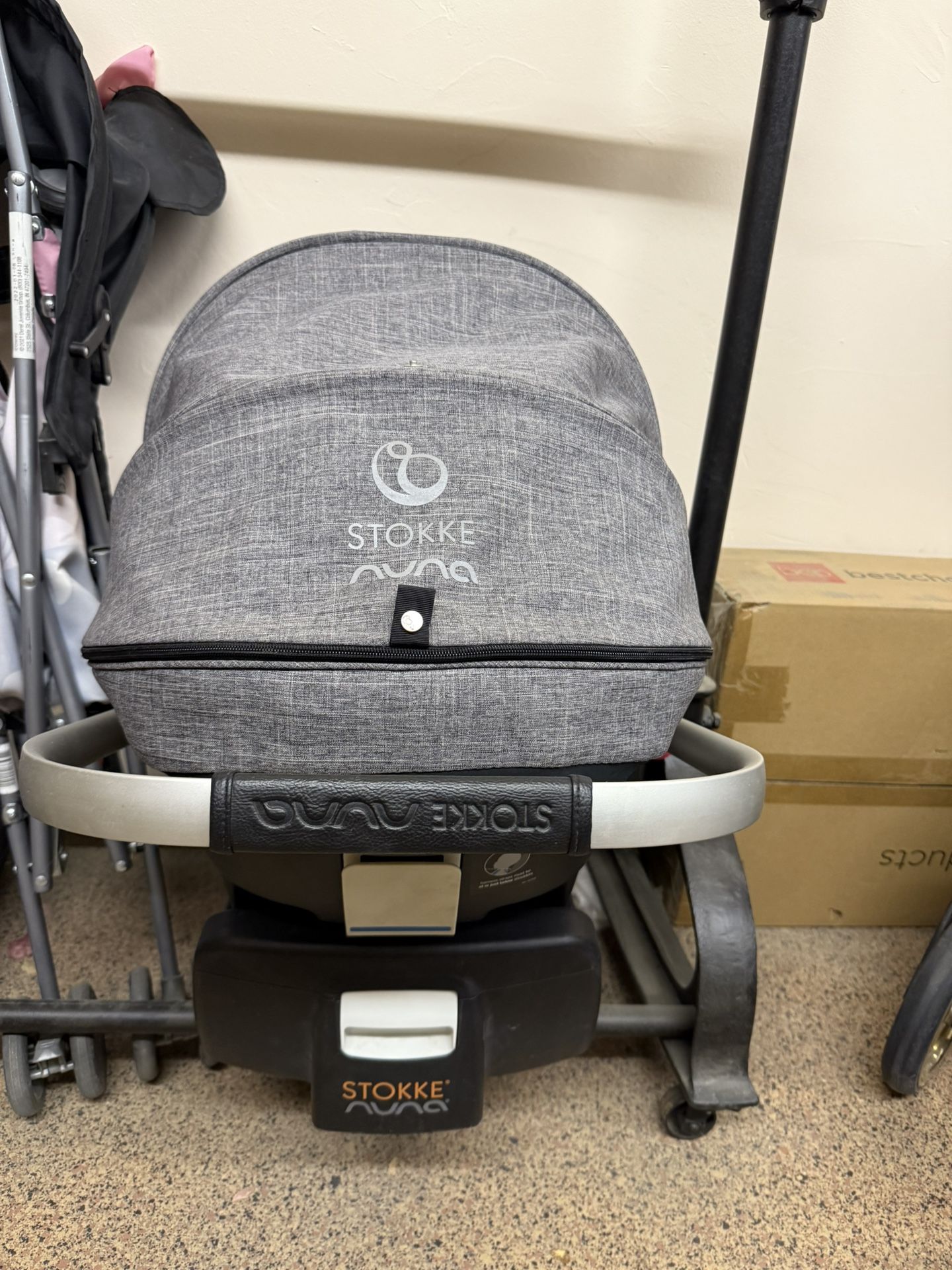 Nuna Infant Car Seat