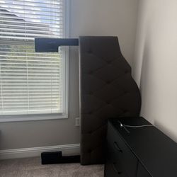 Head board for bedroom