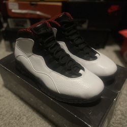 Chicago Bulls 10’s Size 8 Brand New $260