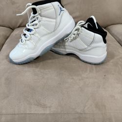 JORDAN 11 RETRO 'COLUMBIA / LEGEND BLUE