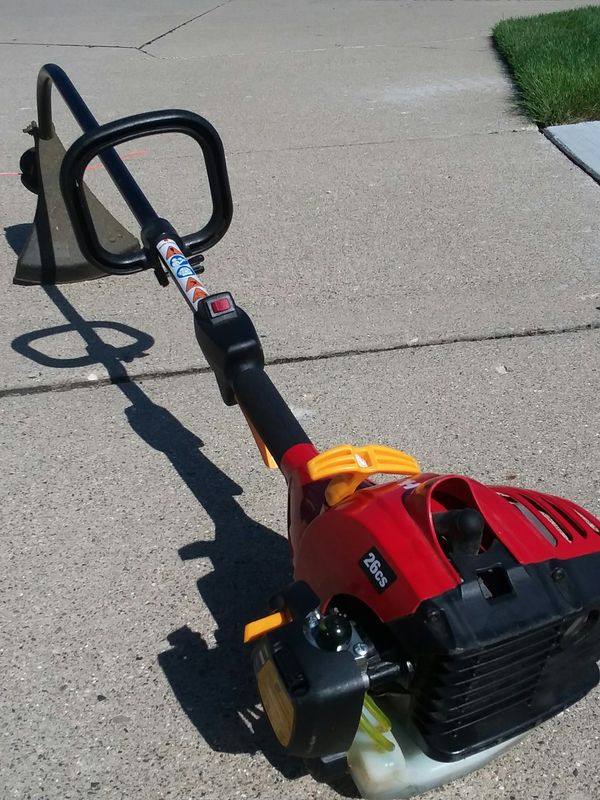 Runs good. Homelite weed trimmer 50 to 1 fuel mix 2 cycle just tuned