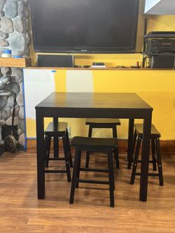 High Top Table With 4 Stools
