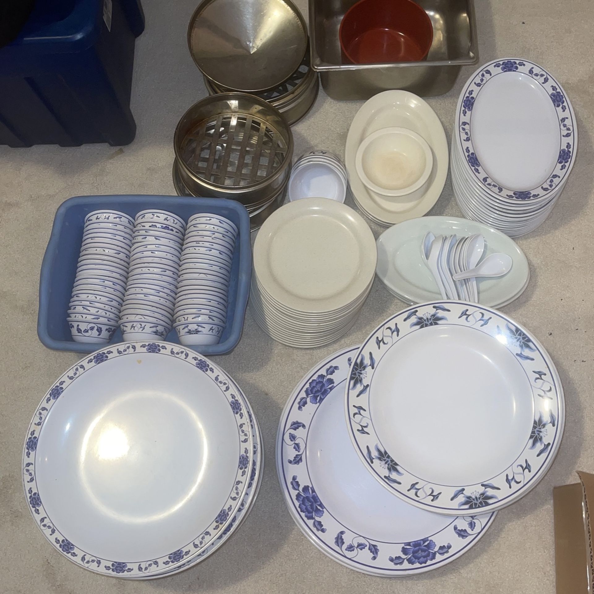 Used Commercial Restaurant Supplies- ASSORTED 