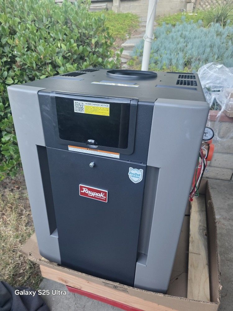Raypak 250,000 BTU Pool And Spa Heater
