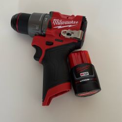Milwaukee M12 FUEL Hammer Drill & Battery