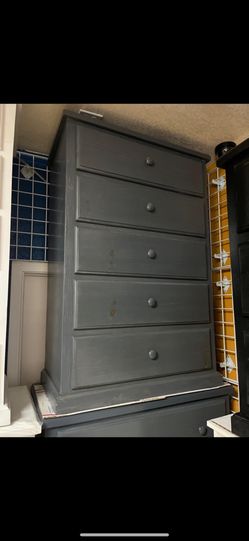 Pinewood Dresser