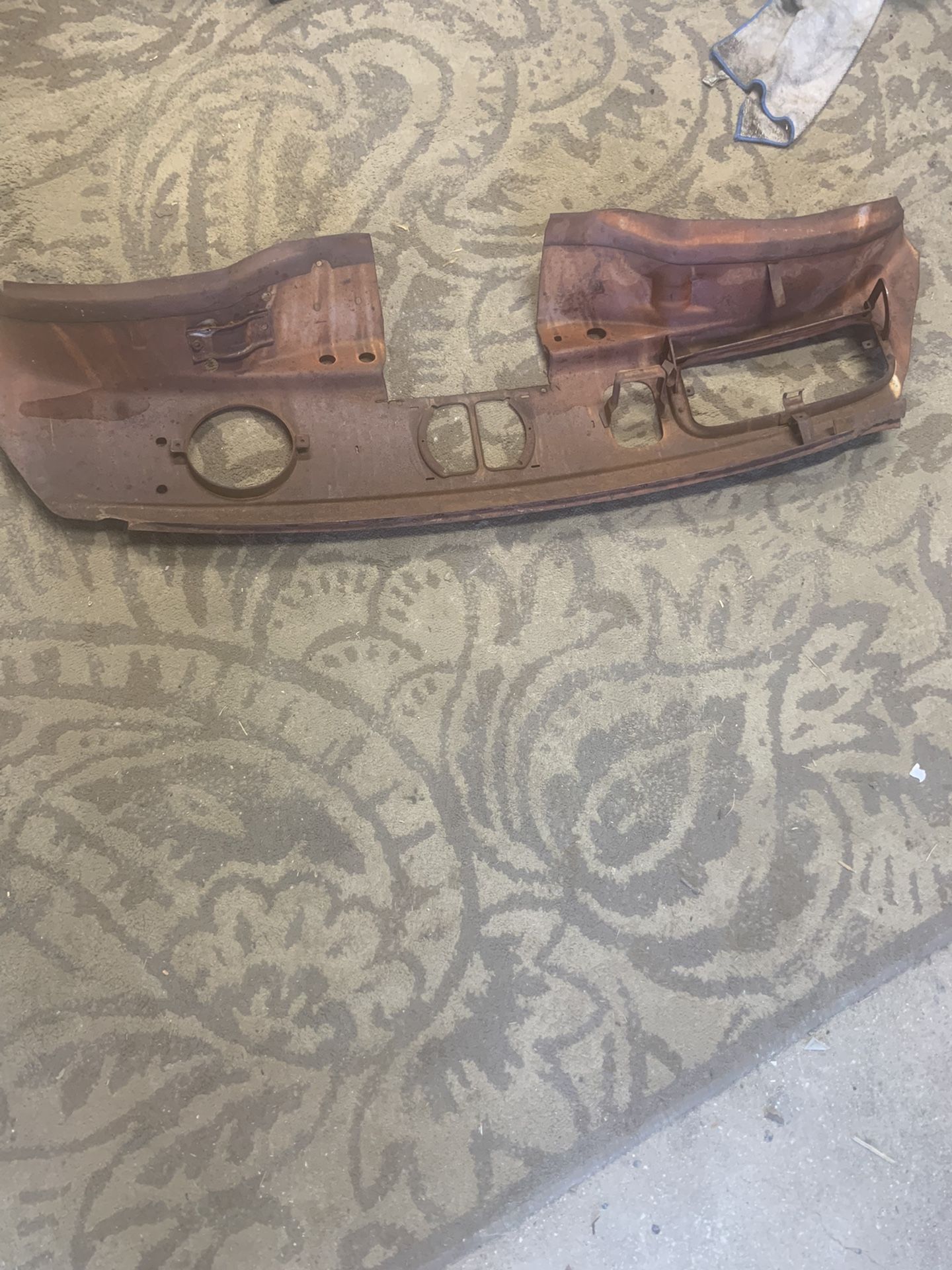 Oval Window Dash for Sale in Mentone, CA - OfferUp