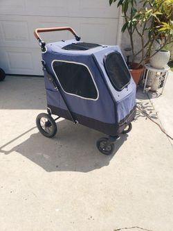 Foldable Pet Stroller In Excellent Condition