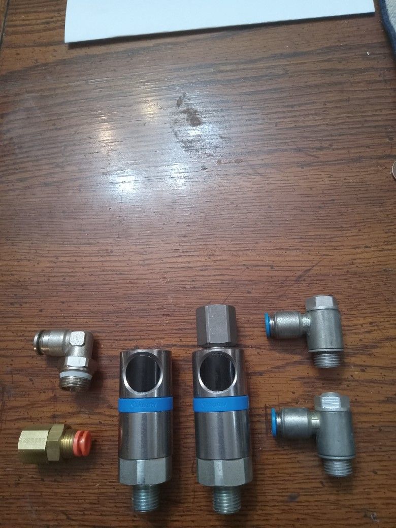 Staubli Safety Release Air Coupling And Some Extra Fittings
