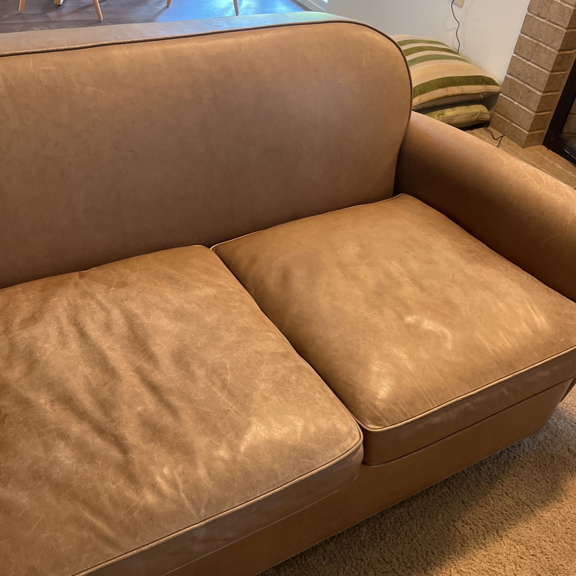 Leather Couch for Sale in Tumwater, WA OfferUp