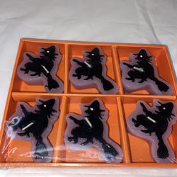 6 spooky Halloween candle floating witch