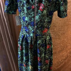 Dresses 