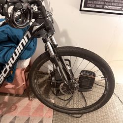 Schwinn Taff Mountain Bikew/Helmet and lock