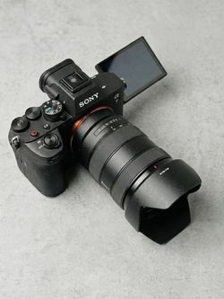 Sony a7 IV + Sony G Master-Level Lens & Tons of Extras
