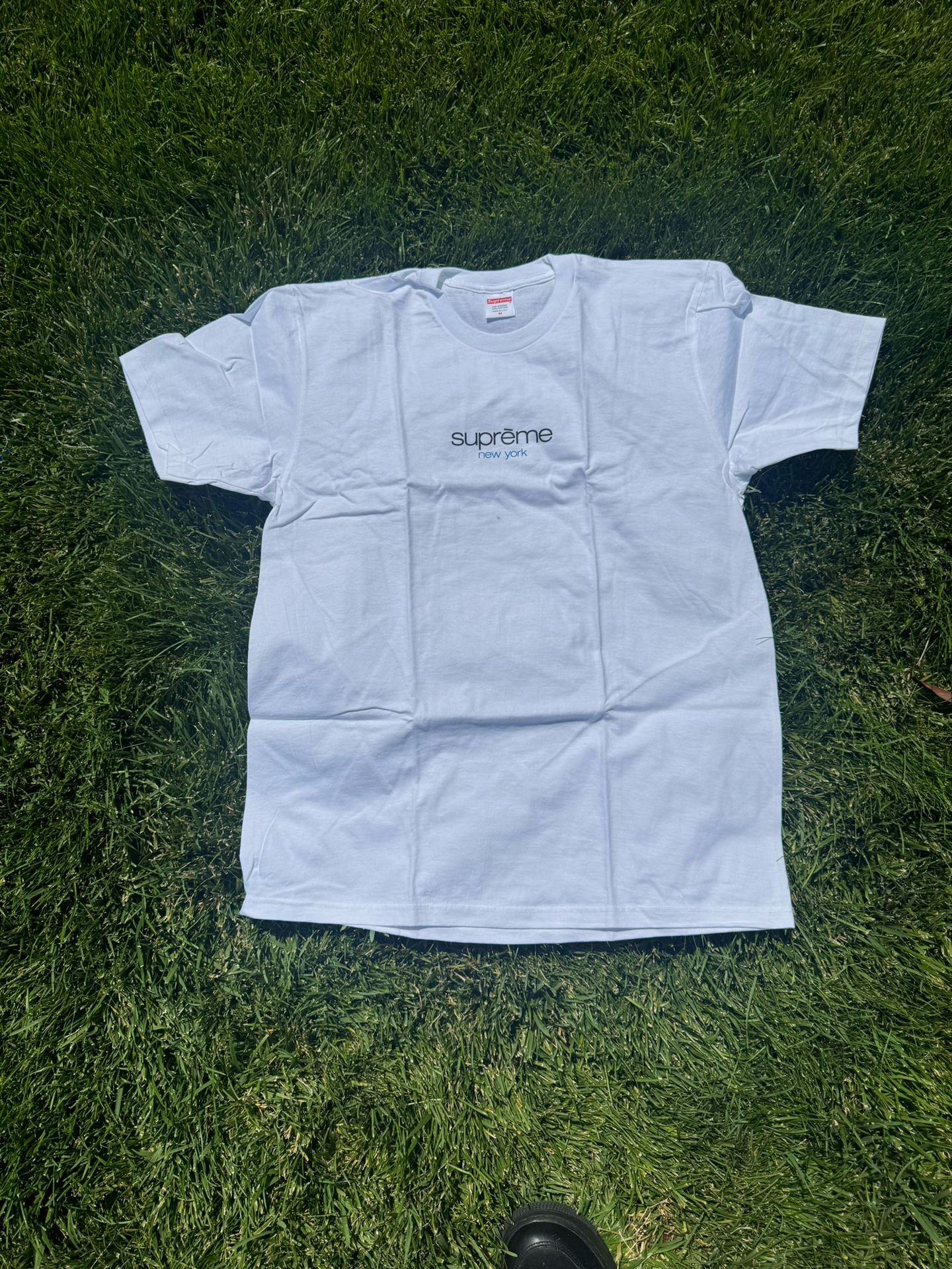 Sz Medium Supreme Classic Logo
