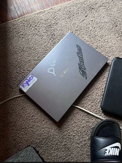 Asus gaming laptop & MacBook