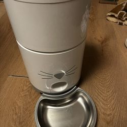 Catit Pixi  Programmable Automatic Cat Food Feeder
