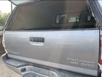 Toyota Tacoma tailgate 2008