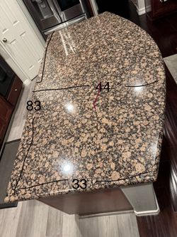 Unique Curved Granite Island Countertop - Excellent Condition。Must remove yourself"