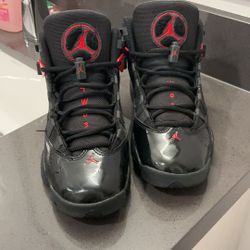 Selling Jordans airs For 75$